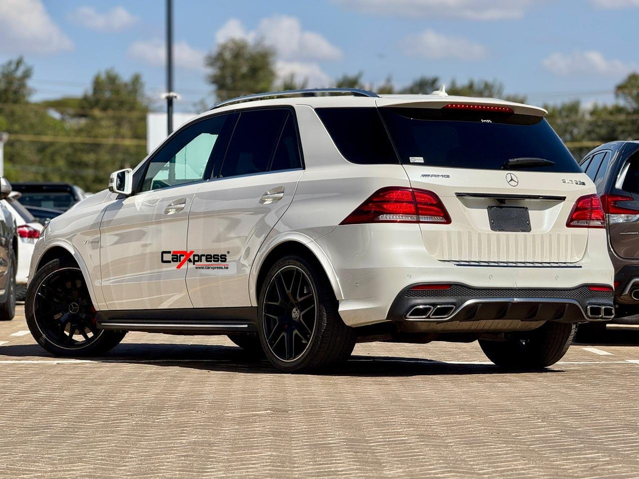 MERCEDES BENZ GLE 63s AMG 4MATIC thumbnail 2