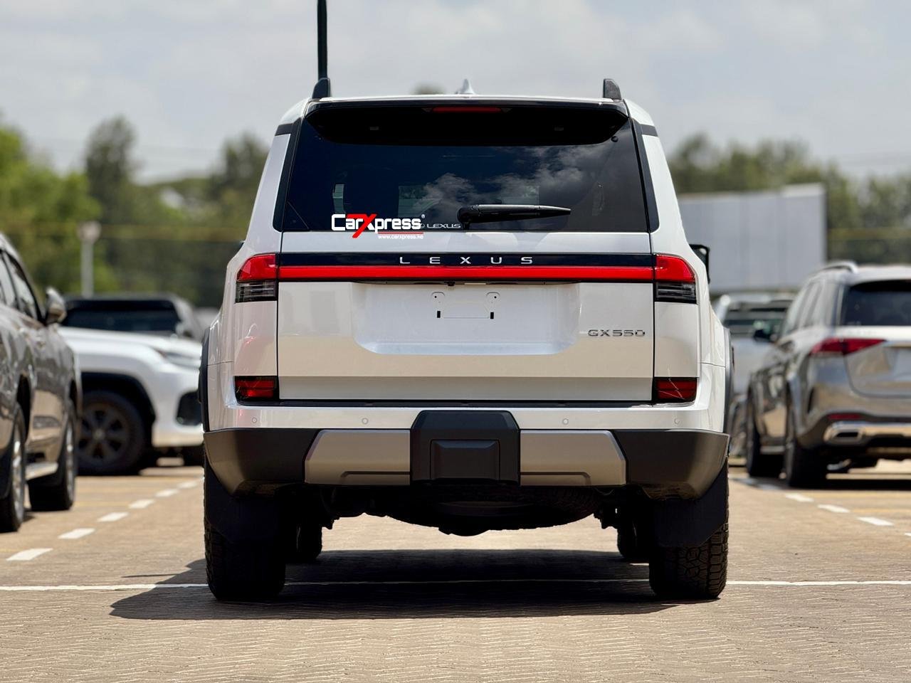 LEXUS GX550 thumbnail 6
