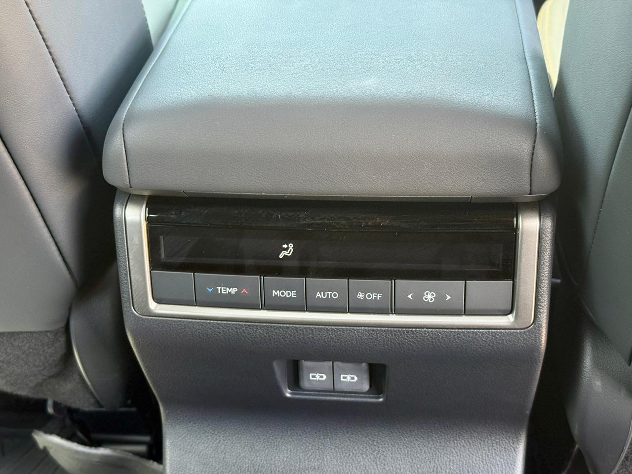 LEXUS GX550 thumbnail 16