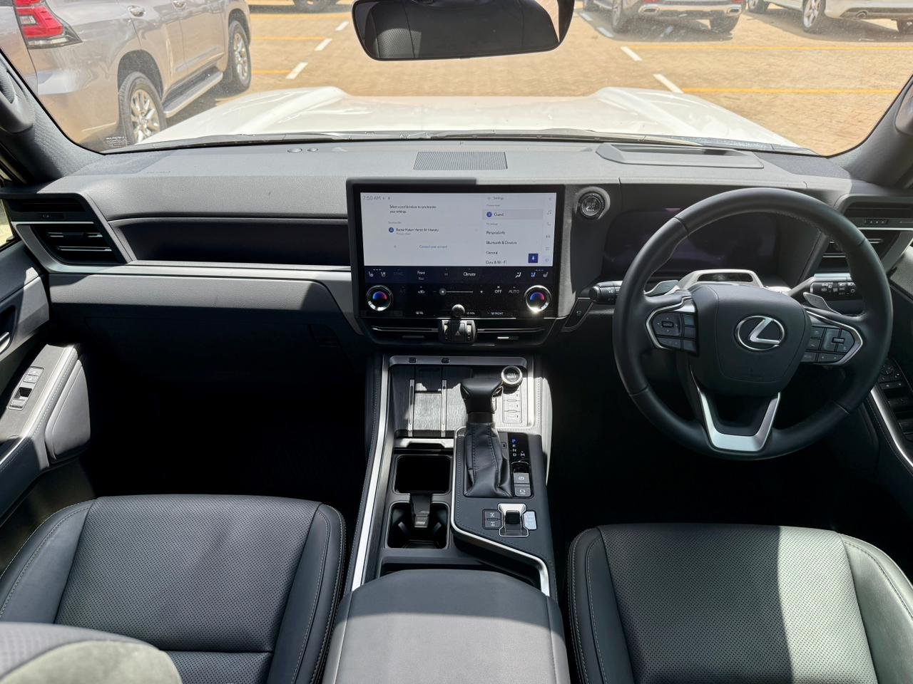 LEXUS GX550 thumbnail 9