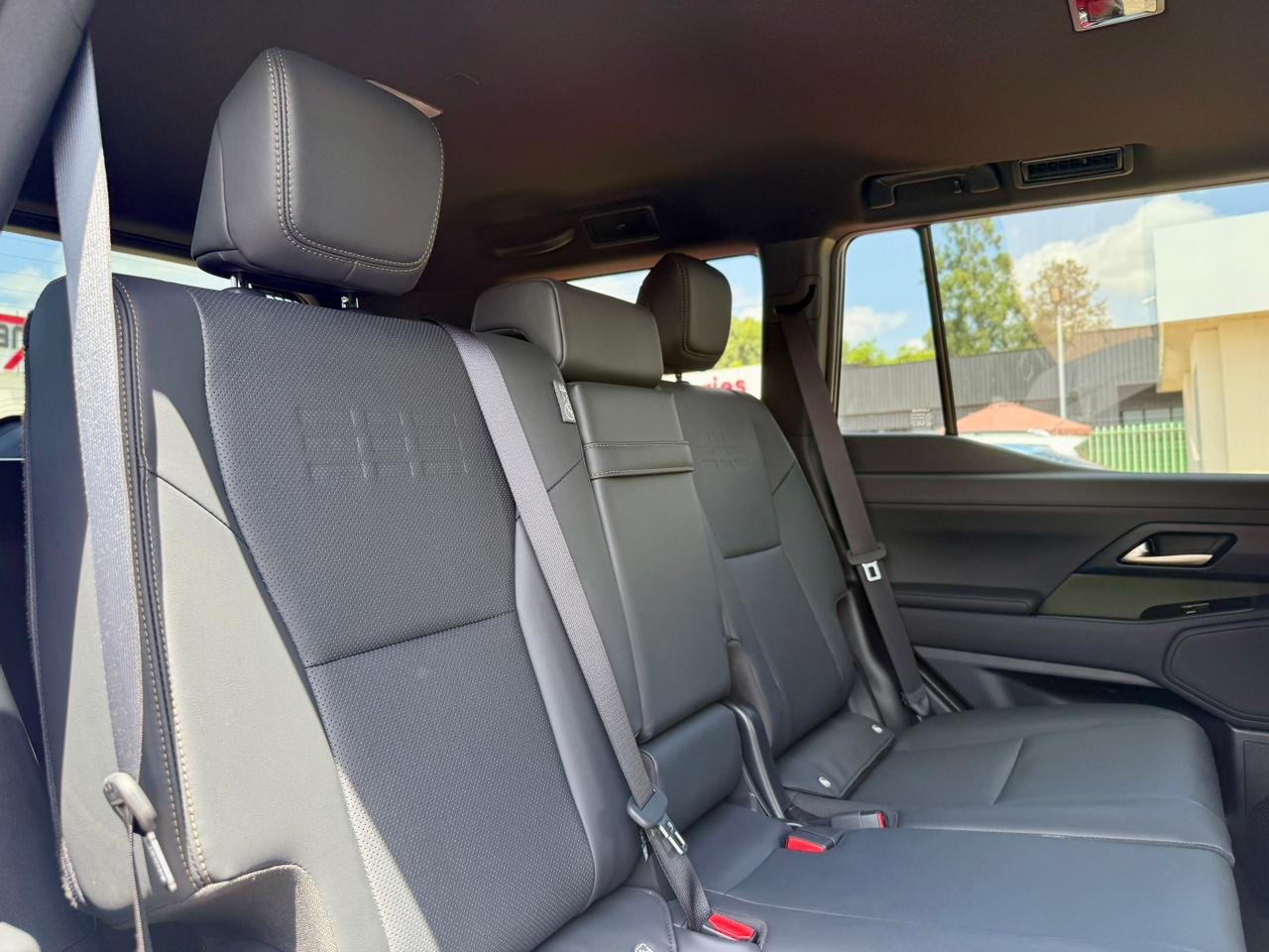 LEXUS GX550 thumbnail 15