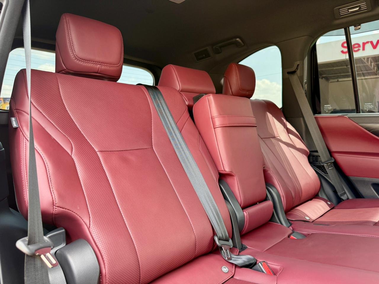 LEXUS LX600 thumbnail 14