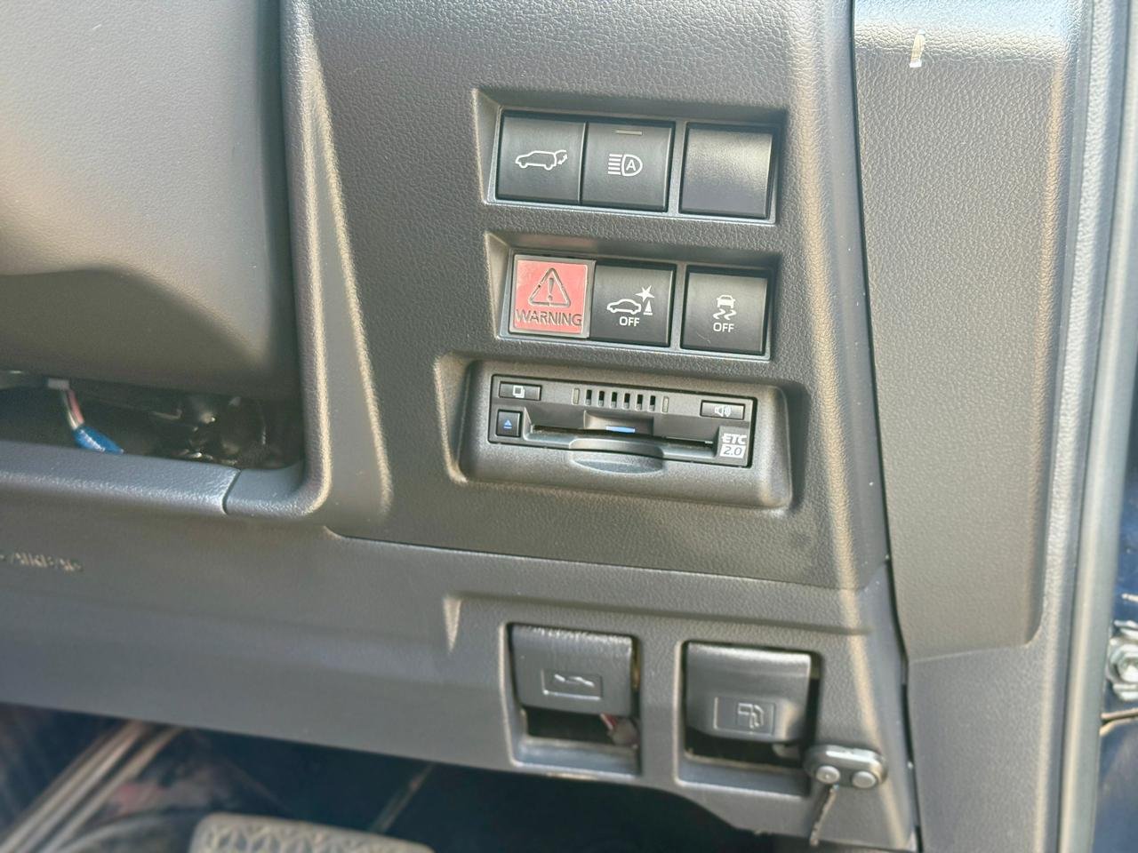 TOYOTA LAND CRUISER 300 SERIES GR thumbnail 11