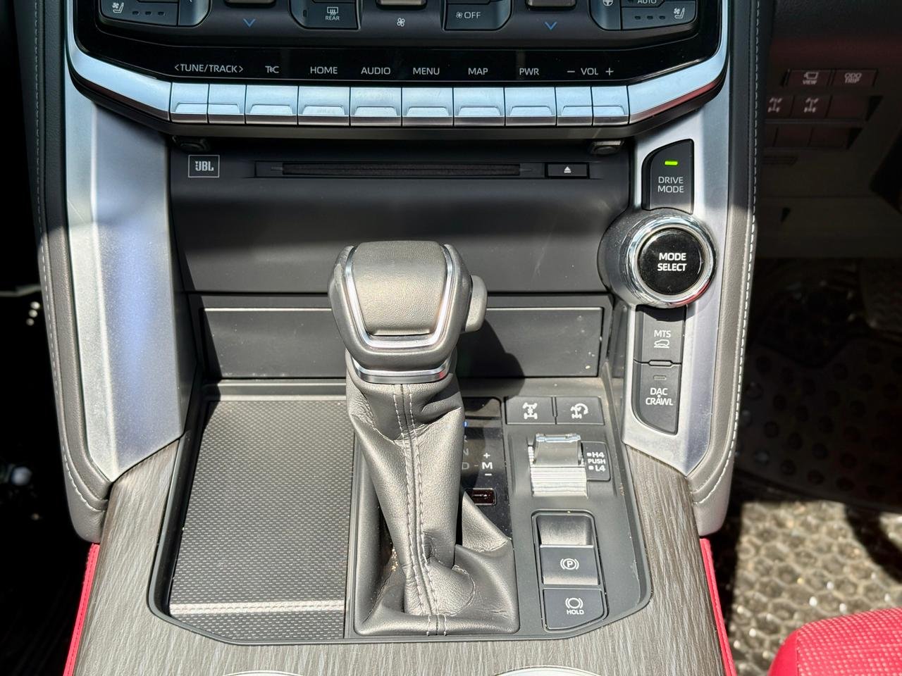 TOYOTA LAND CRUISER 300 SERIES GR thumbnail 10