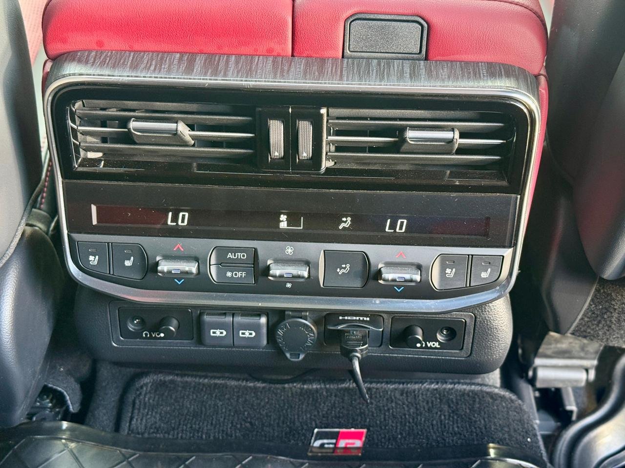 TOYOTA LAND CRUISER 300 SERIES GR thumbnail 16