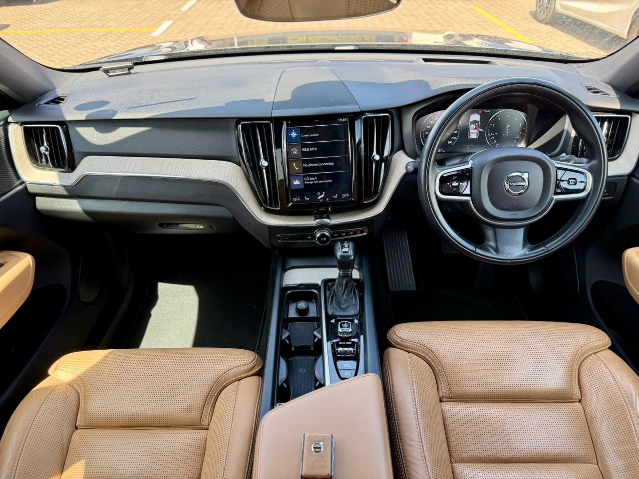 VOLVO XC60 T5 INSCRIPTION thumbnail 9