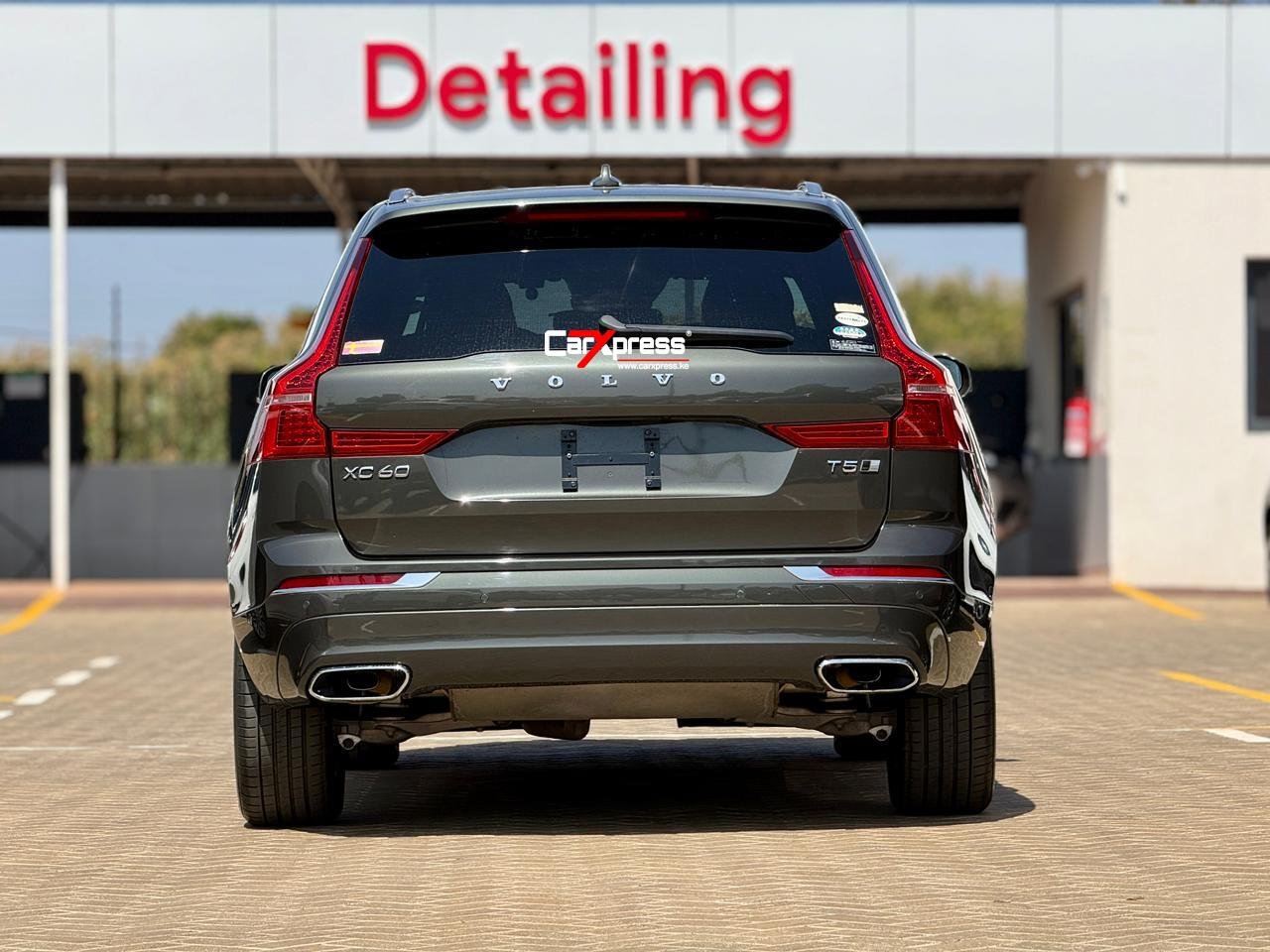 VOLVO XC60 T5 INSCRIPTION thumbnail 6