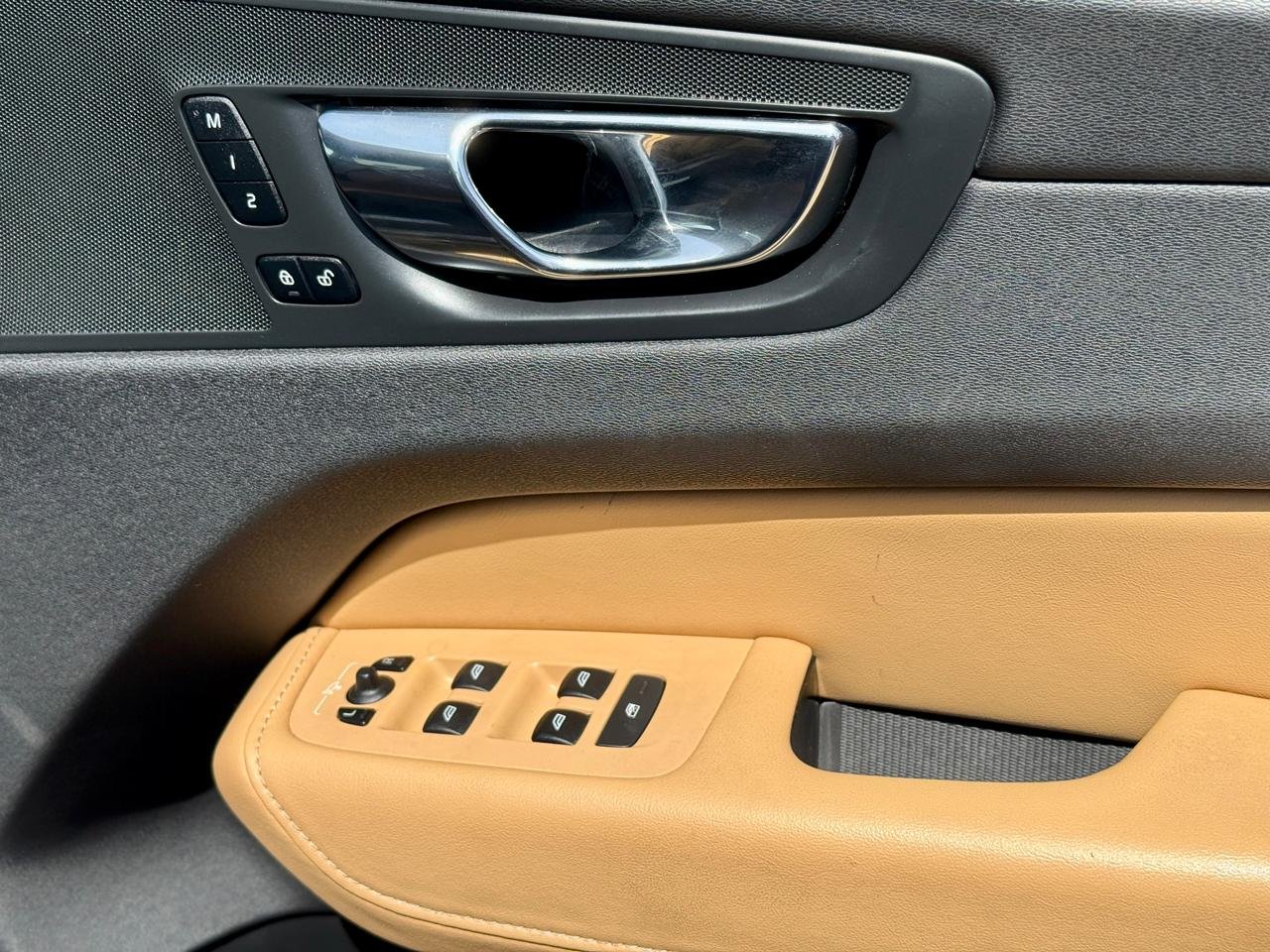 VOLVO XC60 T5 INSCRIPTION thumbnail 13