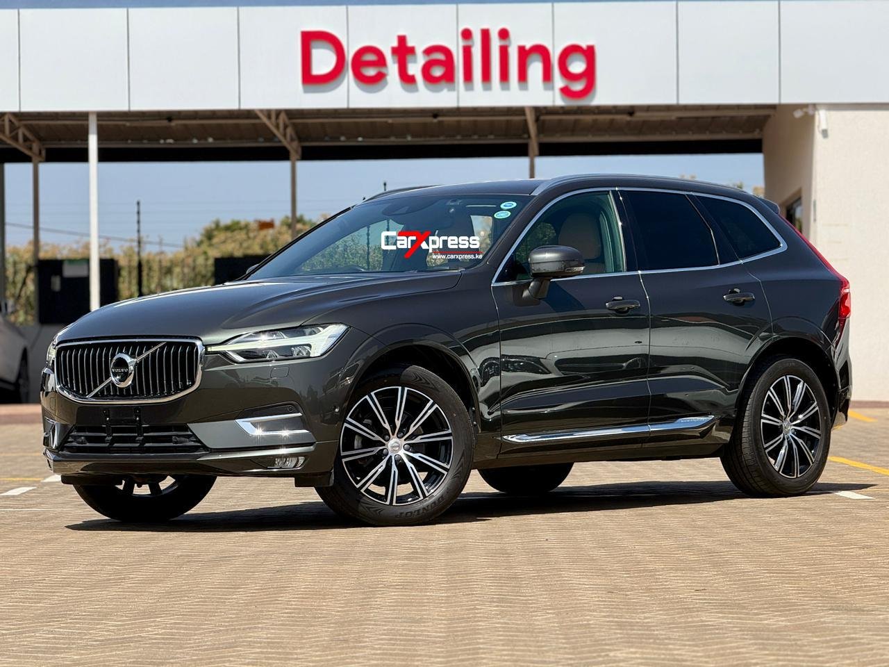 VOLVO XC60 T5 INSCRIPTION thumbnail 3