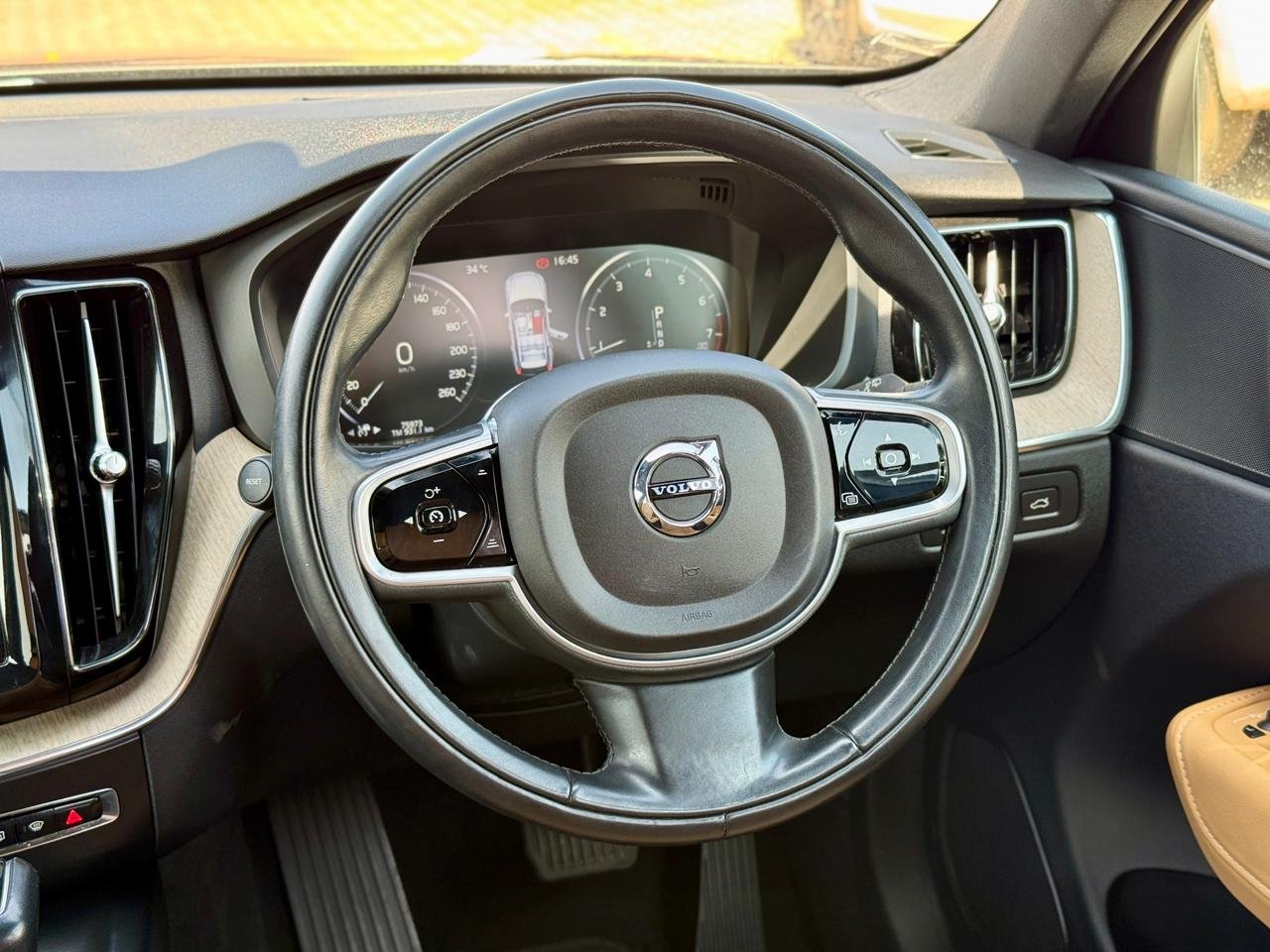 VOLVO XC60 T5 INSCRIPTION thumbnail 12