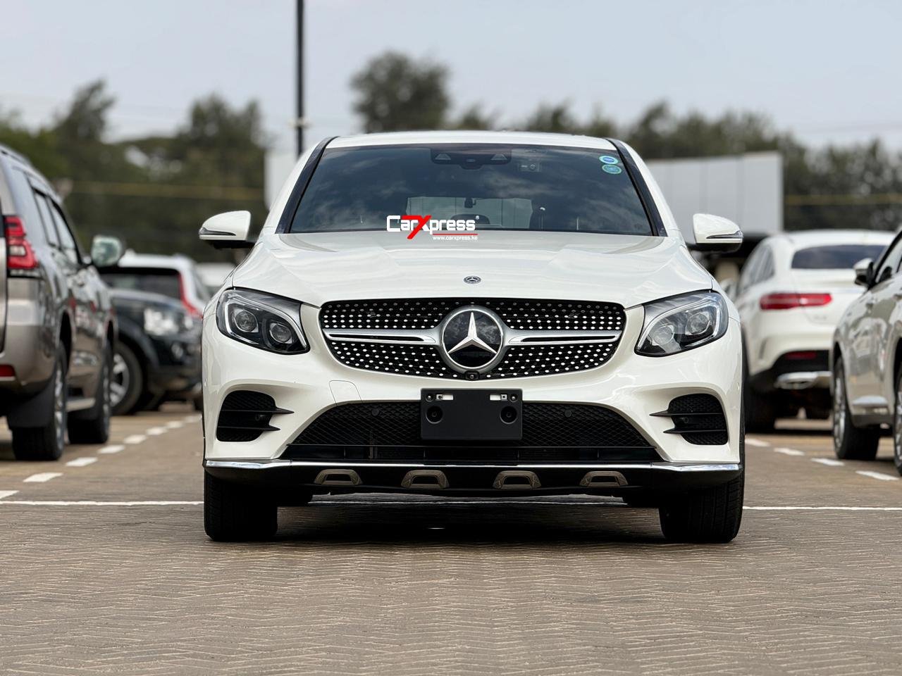 MERCEDES BENZ GLC 250 4MATIC thumbnail 3