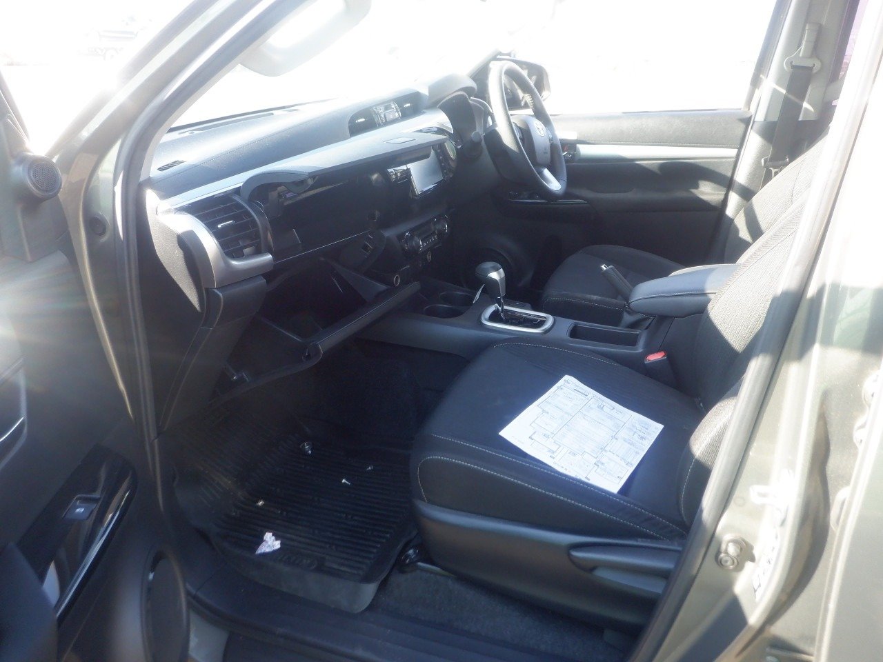 TOYOTA HILUX DOUBLE CAB thumbnail 6