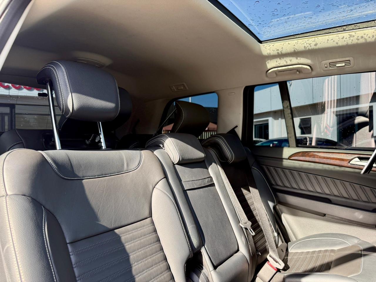 MERCEDES BENZ GLS 350d 4MATIC thumbnail 15