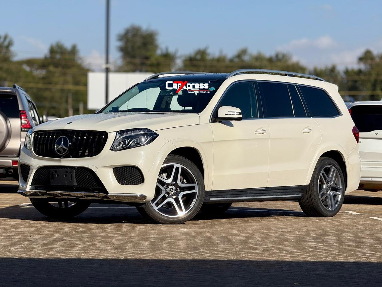 MERCEDES BENZ GLS 350d 4MATIC thumbnail 5