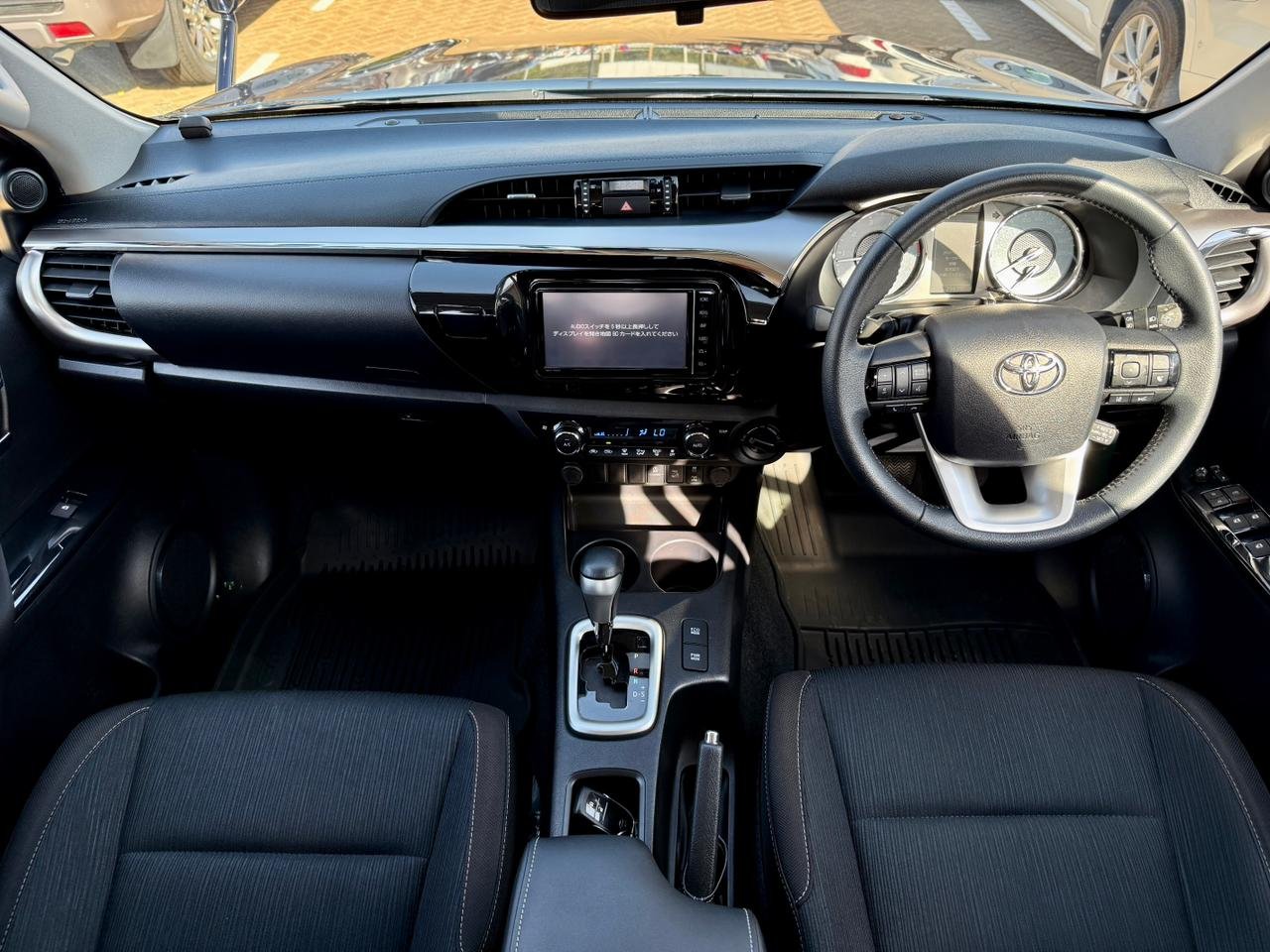 TOYOTA HILUX DOUBLE CAB thumbnail 9