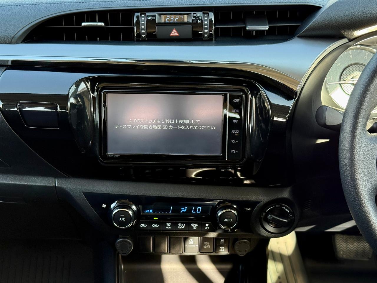 TOYOTA HILUX DOUBLE CAB thumbnail 10