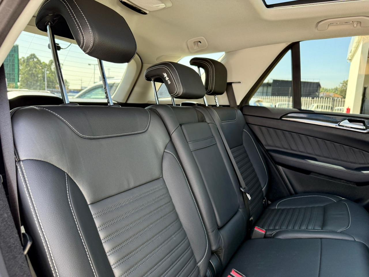 MERCEDES BENZ GLE350d 4MATIC thumbnail 14