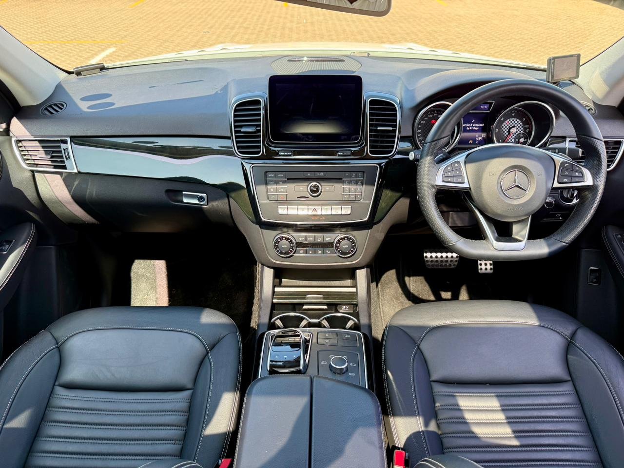 MERCEDES BENZ GLE350d 4MATIC thumbnail 9