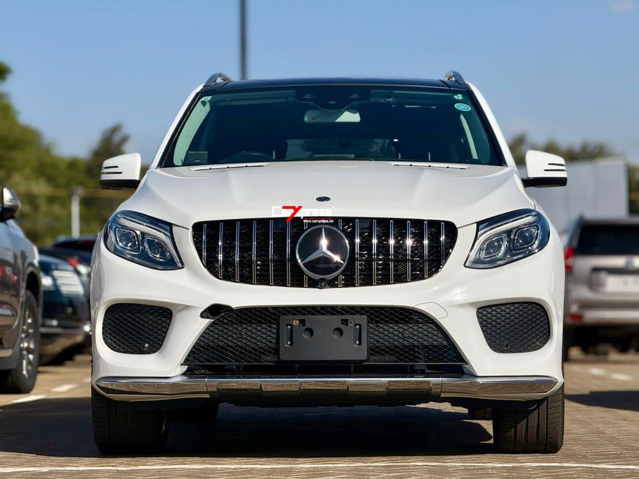 MERCEDES BENZ GLE350d 4MATIC thumbnail 3