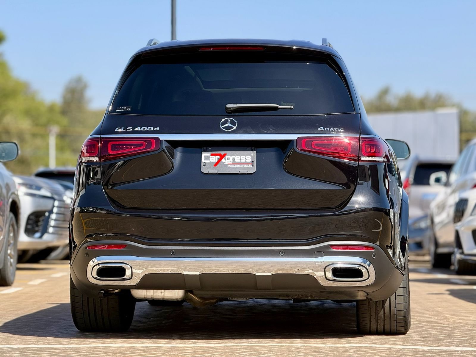 MERCEDES BENZ GLS400d thumbnail 4