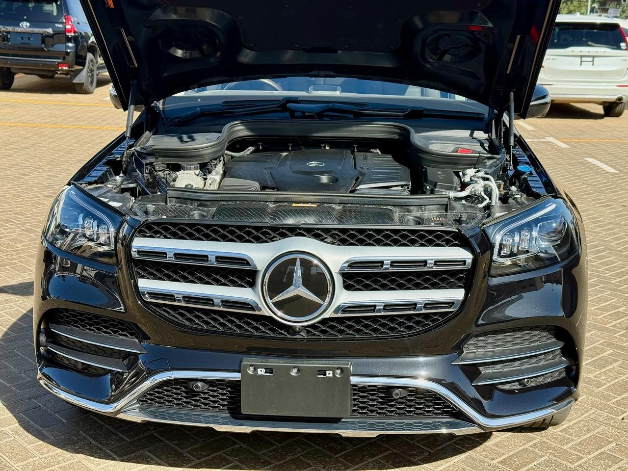 MERCEDES BENZ GLS400d thumbnail 20