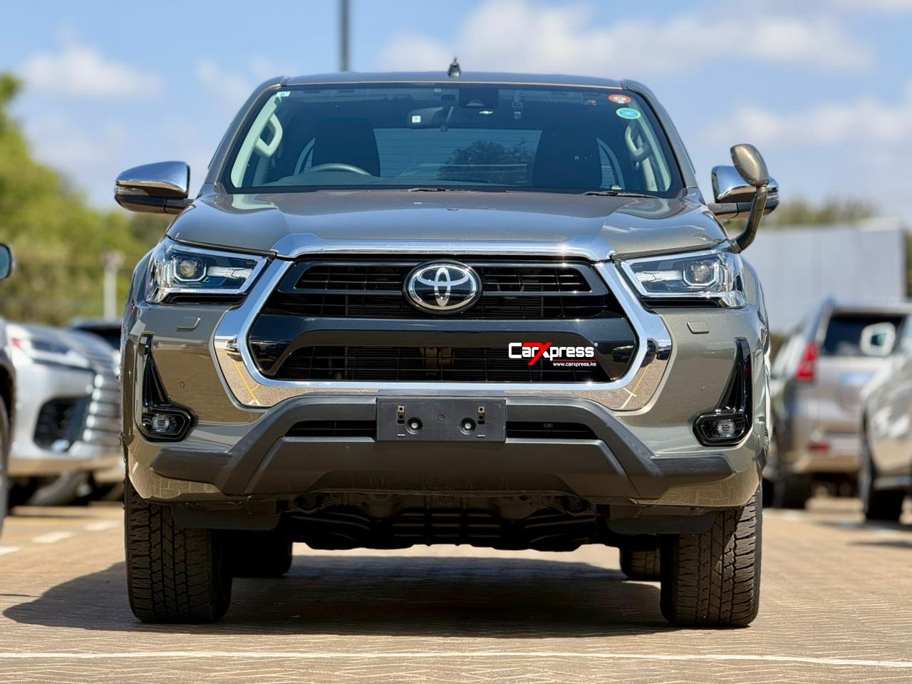 TOYOTA HILUX DOUBLE CAB thumbnail 3