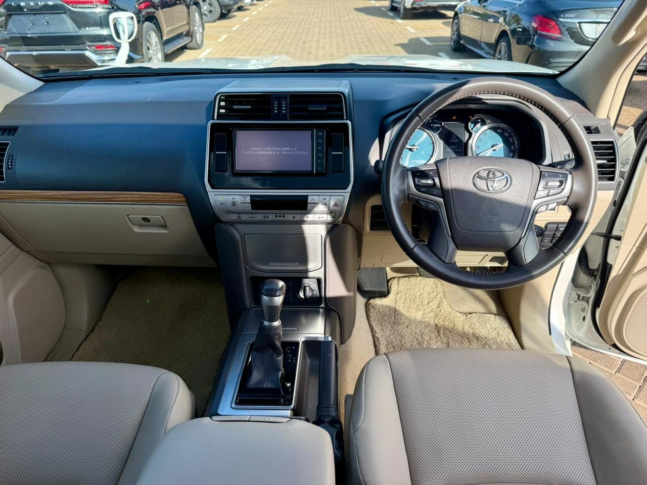TOYOTA LAND CRUISER PRADO TXL thumbnail 9