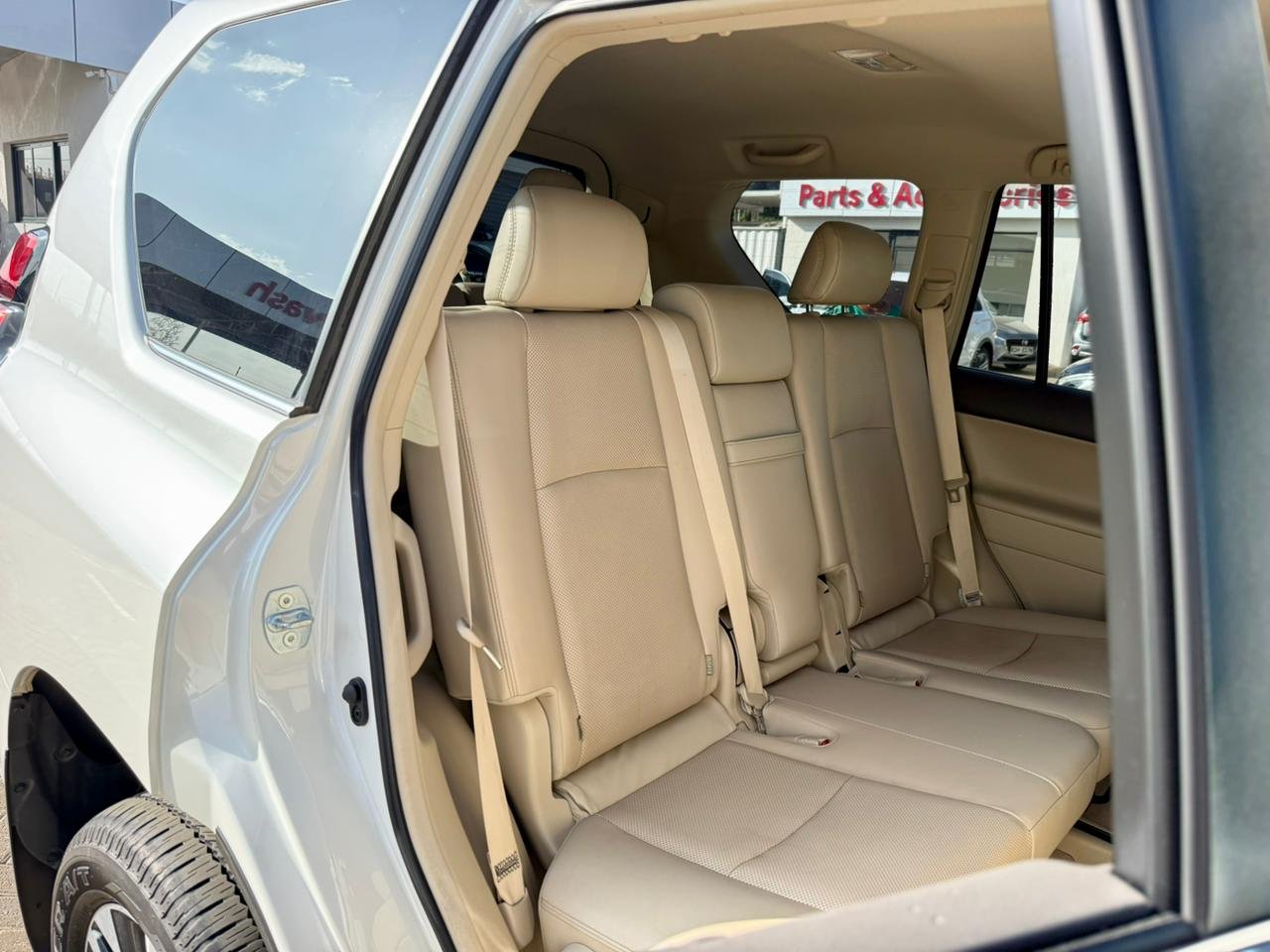TOYOTA LAND CRUISER PRADO TXL thumbnail 14