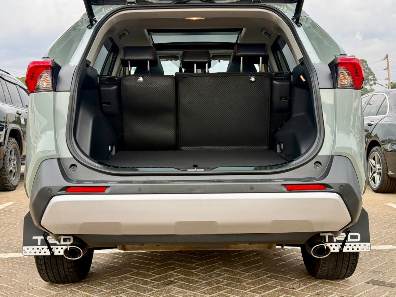 TOYOTA RAV4 ADVENTURE EDITION thumbnail 18