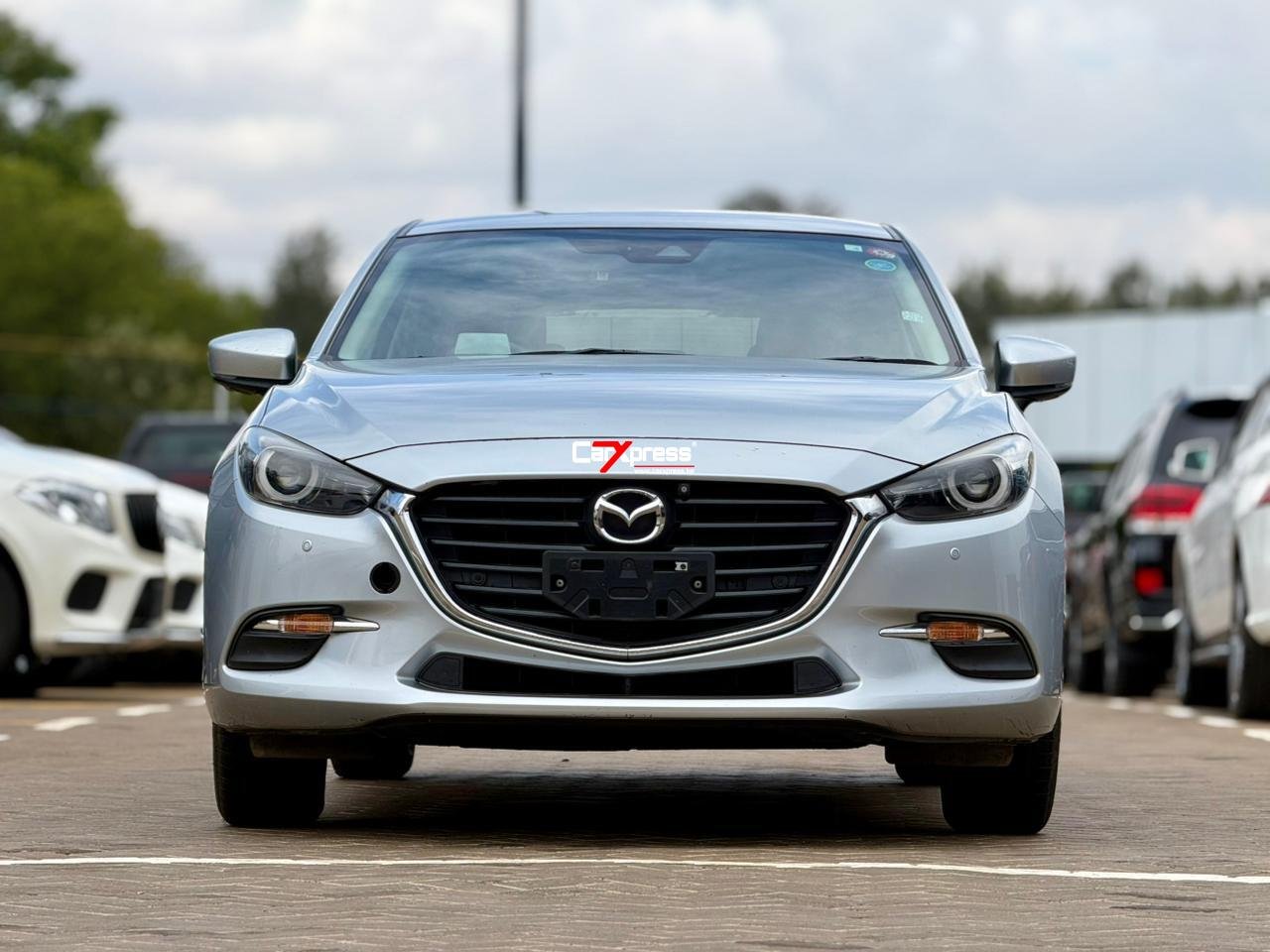MAZDA AXELA thumbnail 3