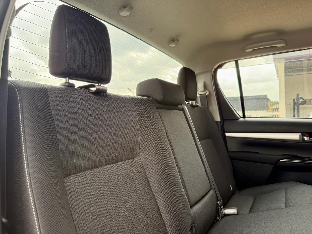TOYOTA HILUX DOUBLE CAB thumbnail 13
