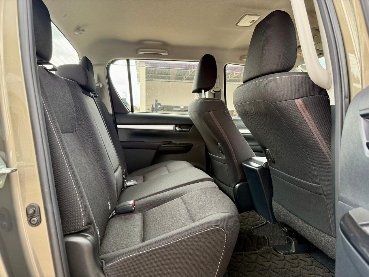 TOYOTA HILUX DOUBLE CAB thumbnail 12