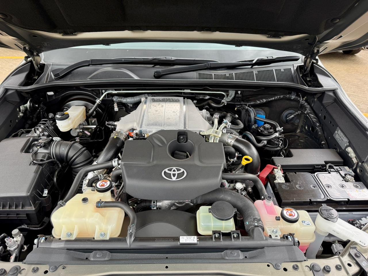 TOYOTA HILUX DOUBLE CAB thumbnail 14