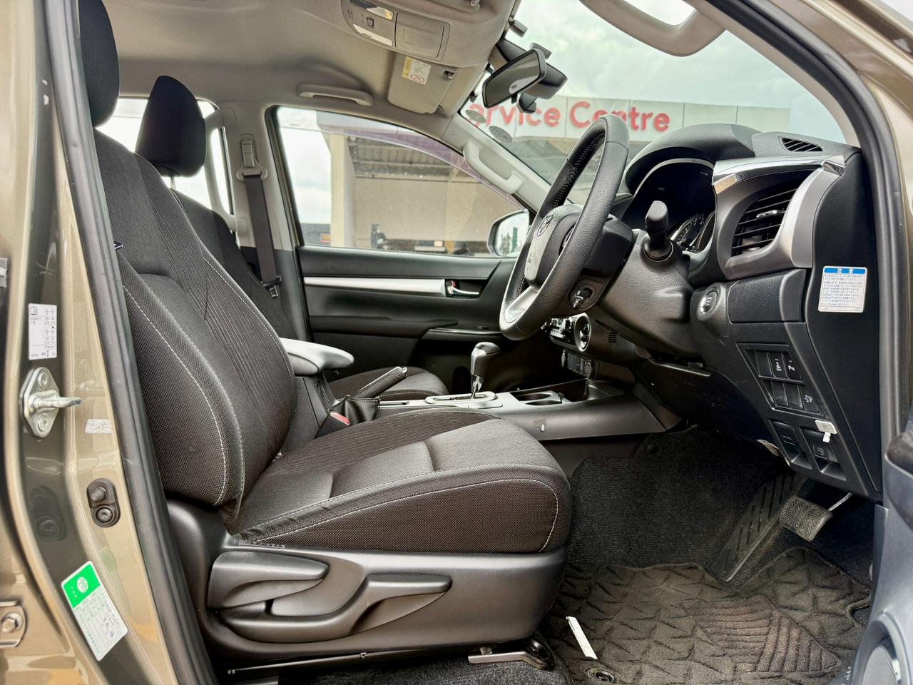 TOYOTA HILUX DOUBLE CAB thumbnail 7