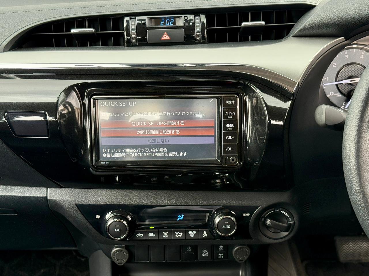 TOYOTA HILUX DOUBLE CAB thumbnail 10