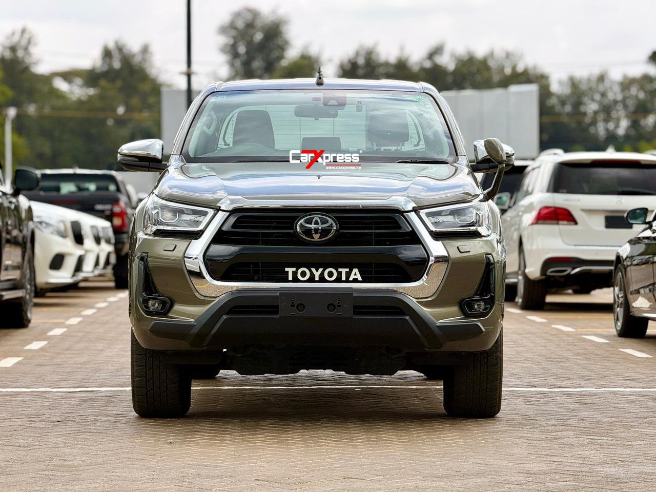 TOYOTA HILUX DOUBLE CAB thumbnail 3