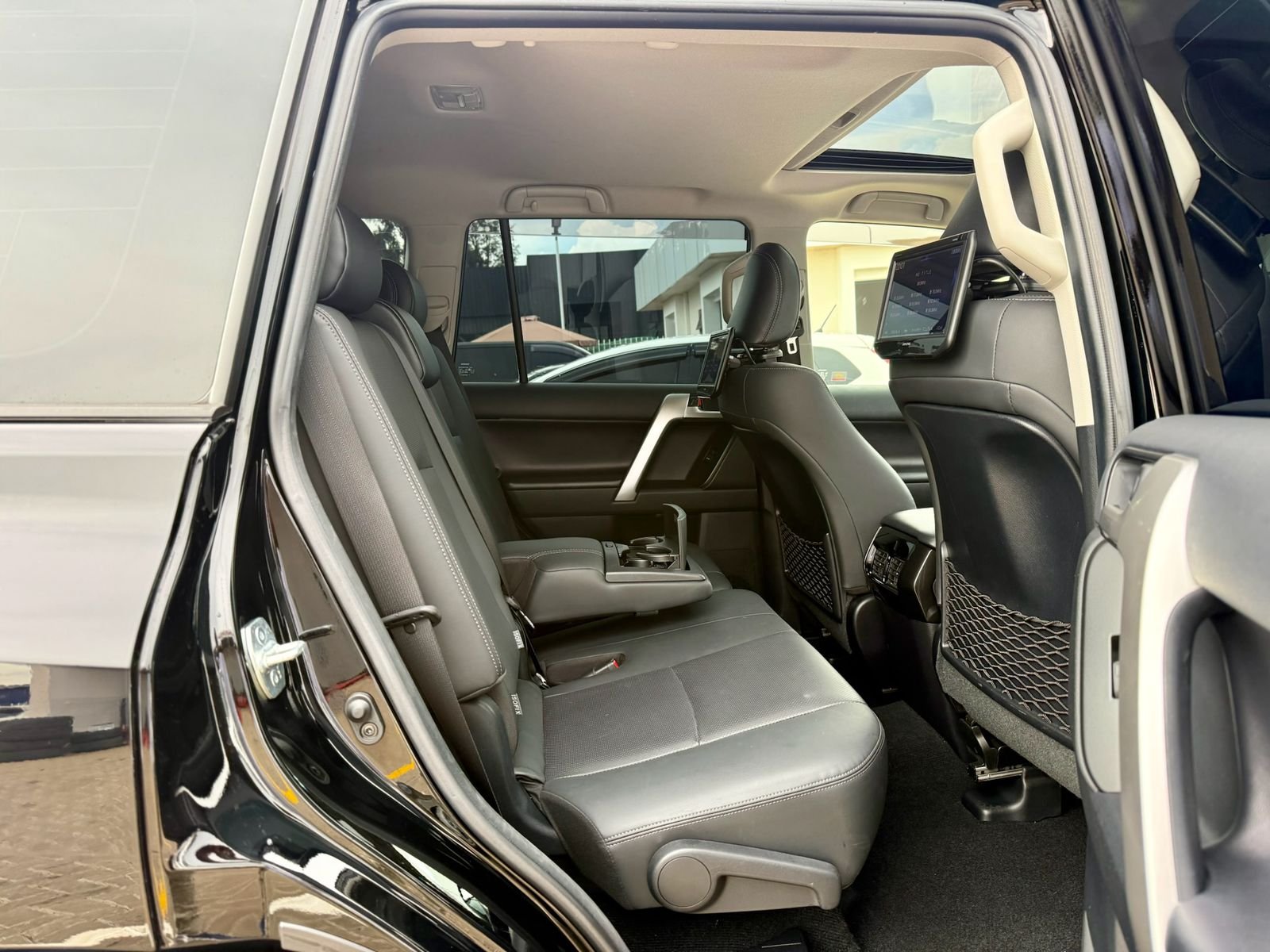 TOYOTA LAND CRUISER PRADO TXL thumbnail 14