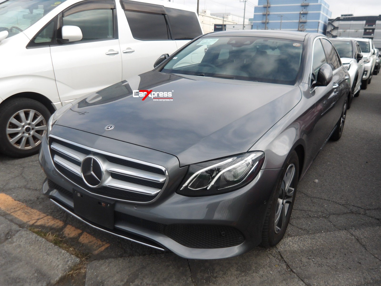 MERCEDES BENZ E200 W213 thumbnail 3