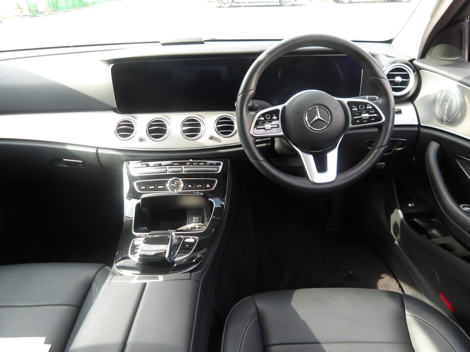 MERCEDES BENZ E200 W213 thumbnail 7