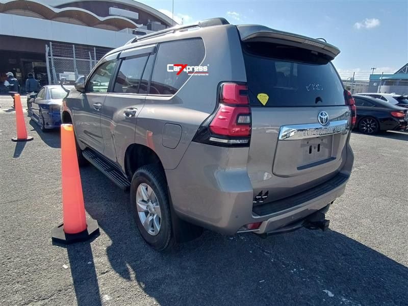 TOYOTA LAND CRUISER PRADO TX thumbnail 4