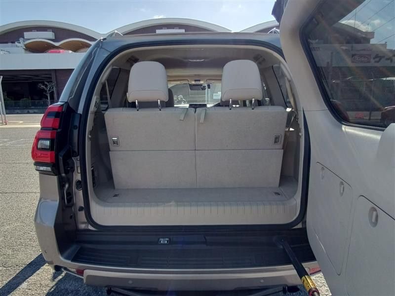 TOYOTA LAND CRUISER PRADO TX thumbnail 9