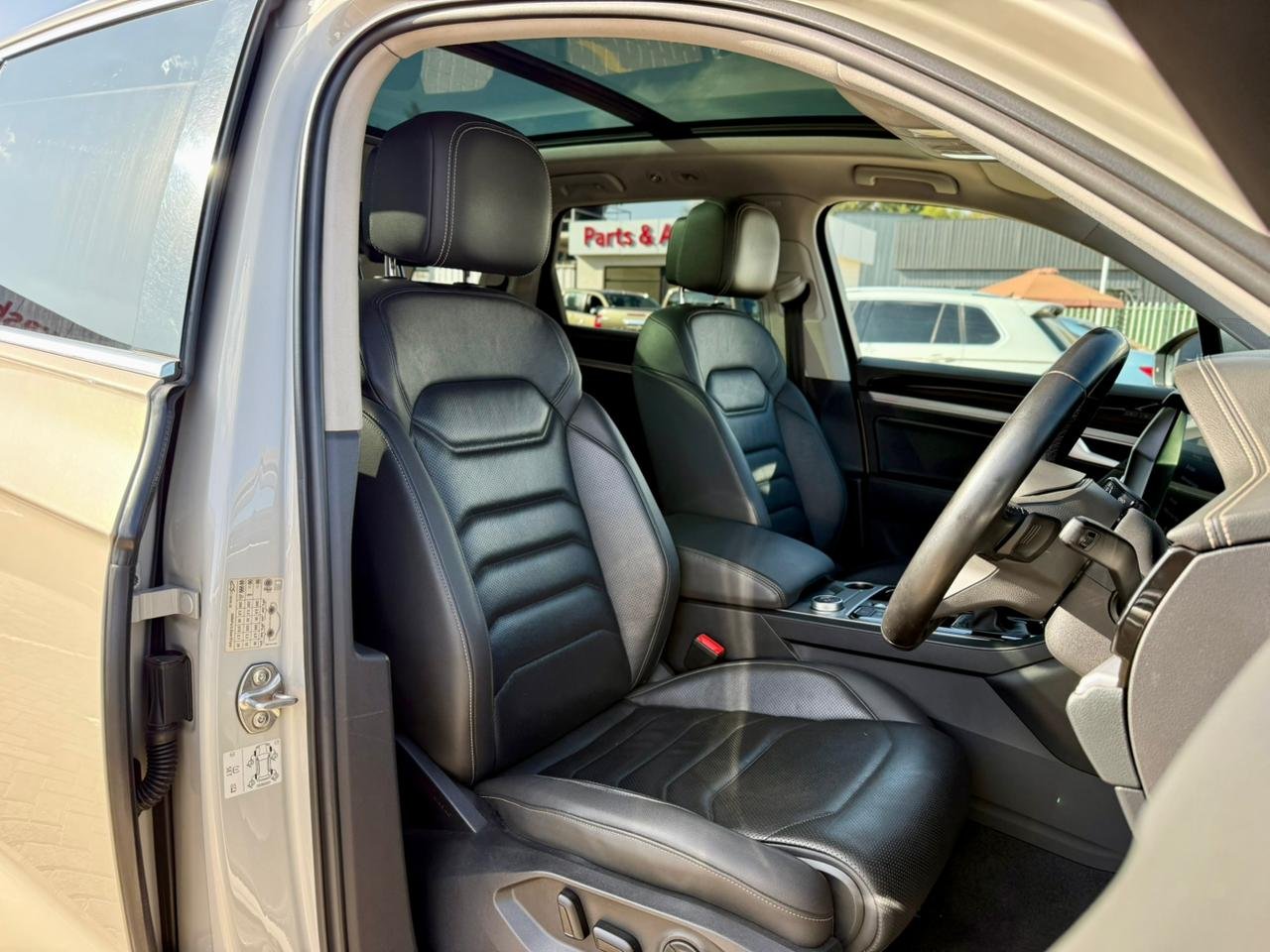 VOLKSWAGEN TOUAREG TFSI thumbnail 7