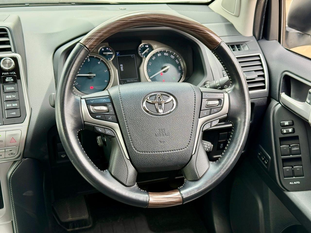 TOYOTA LAND CRUISER PRADO TZG thumbnail 11