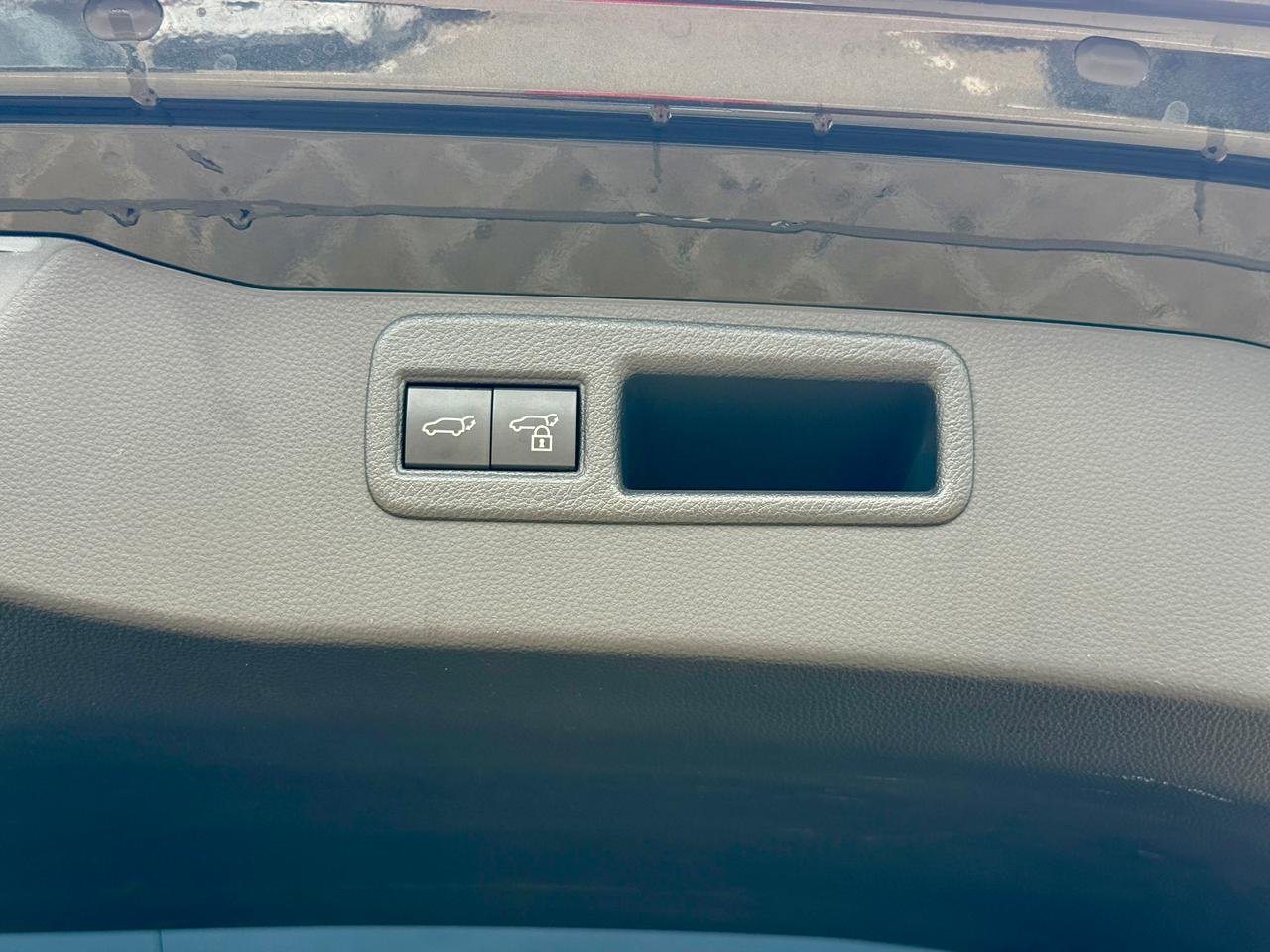 TOYOTA HARRIER thumbnail 19