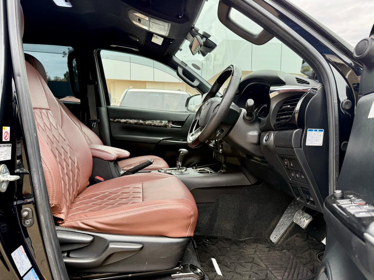 TOYOTA HILUX DOUBLE CAB thumbnail 7