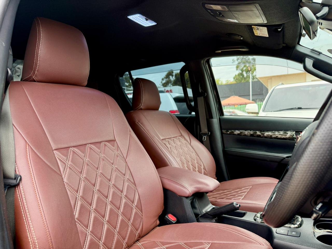 TOYOTA HILUX DOUBLE CAB thumbnail 8