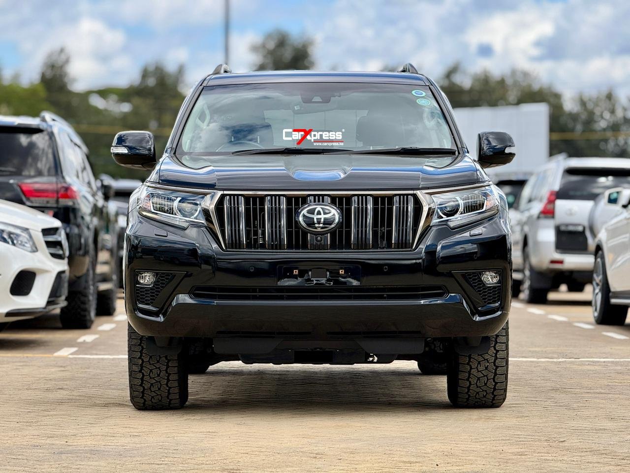 TOYOTA LAND CRUISER PRADO TXL thumbnail 3
