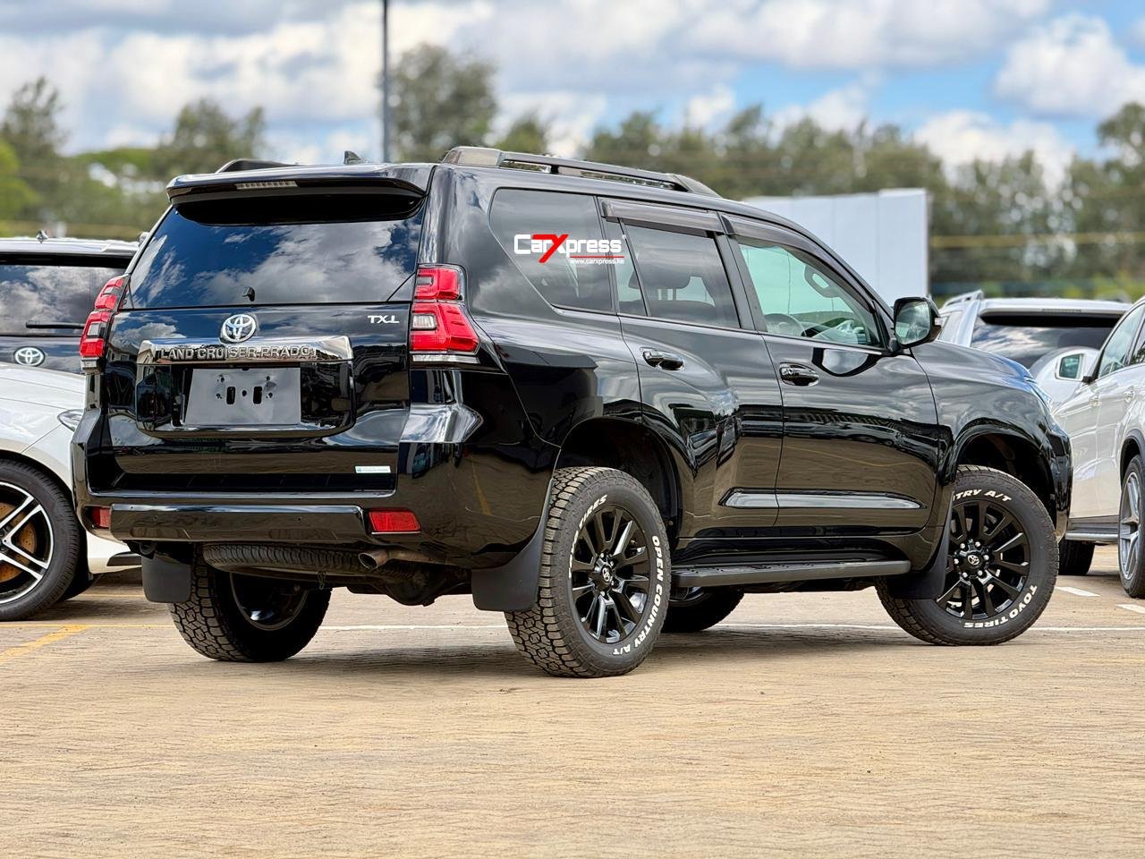 TOYOTA LAND CRUISER PRADO TXL thumbnail 6