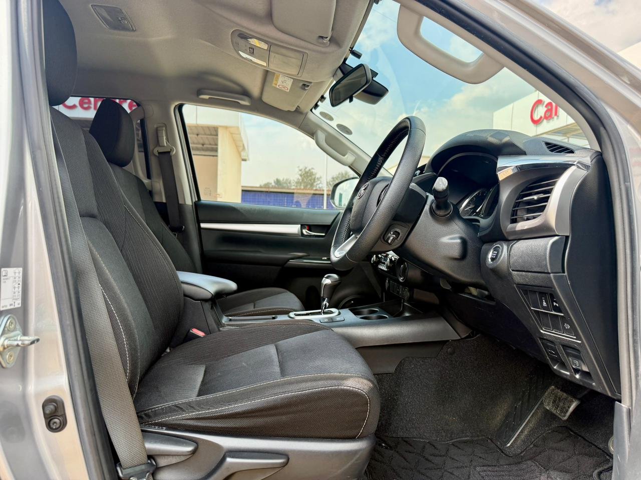 TOYOTA HILUX DOUBLE CAB thumbnail 9