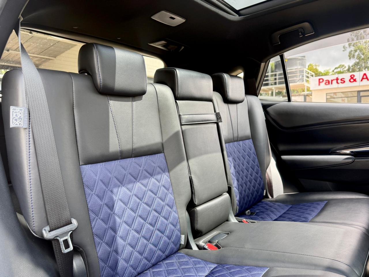 TOYOTA HARRIER thumbnail 13